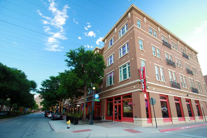 retail shops in frisco square near modera frisco sqaure apartment homes for rent in texas
