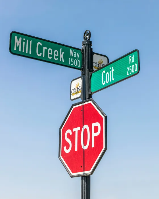 Mill Creek Way street sign