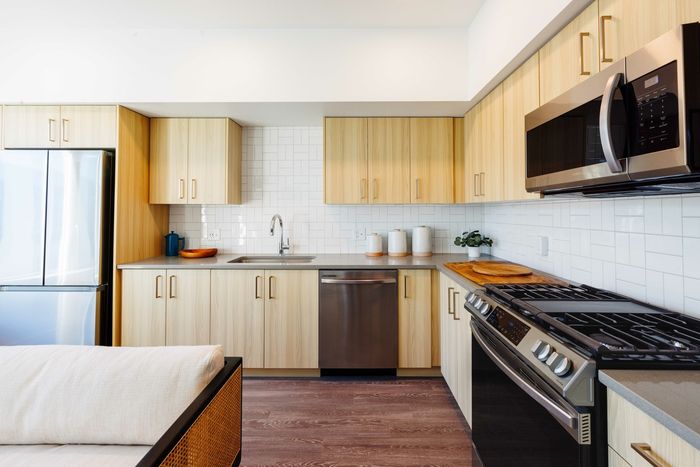 ENERGY STAR rated stainless steel appliances and quartz countertops