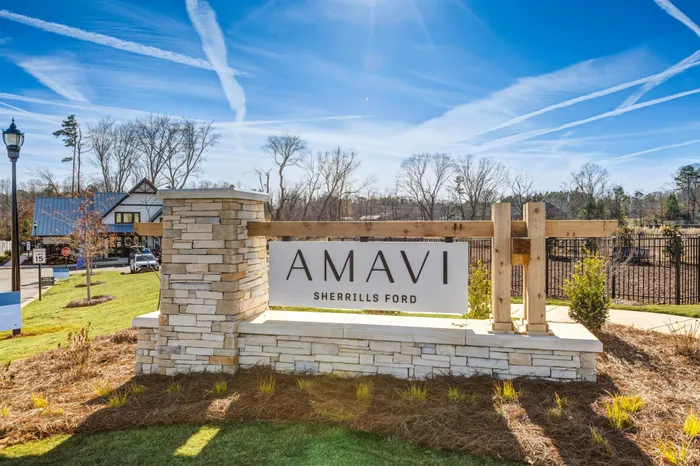 Amavi Sherrills Ford Apartment Homes monument sign
