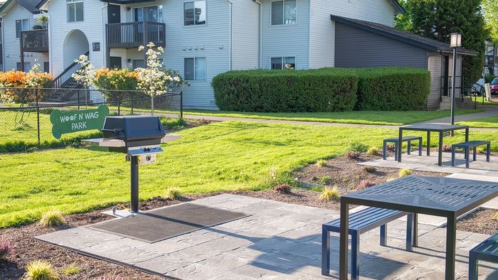 bbq outdoor cooking area alister parx apartment homes for rent in wa