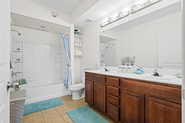 Cassia Master Bath