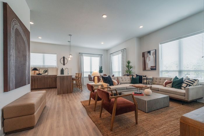 Aspire | Oversized Windows