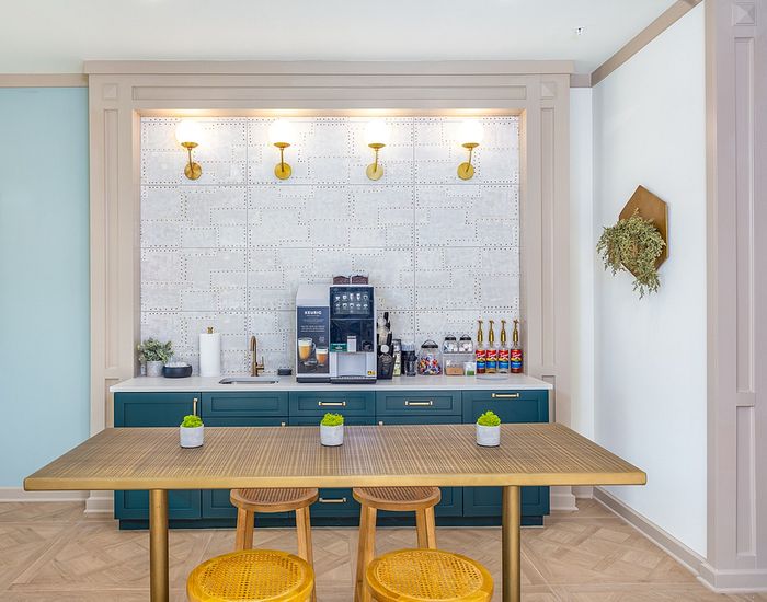 Cafe Bar