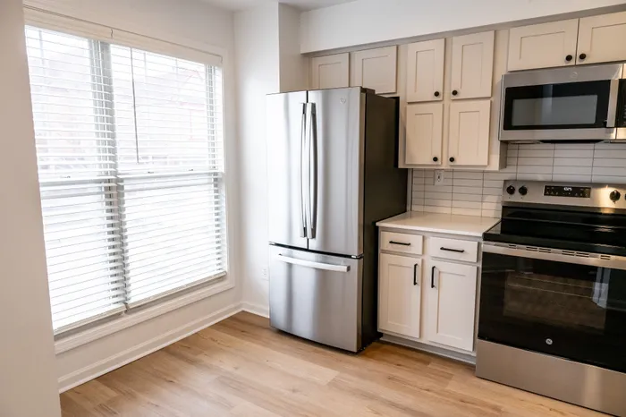 Townhome Kitchen | Apartments in Kansas City, MO | Union Hill