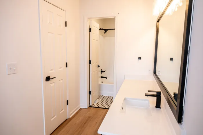 Townhome Bathroom | Apartments in Kansas City, MO | Union Hill