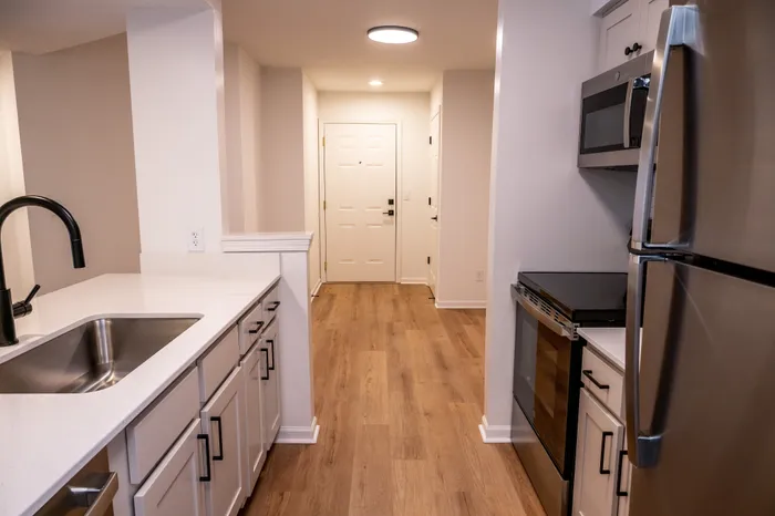 2 Bedroom Kitchen | Apartments in Kansas City, MO | Union Hill