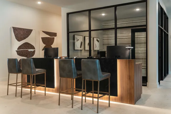 Leasing Center