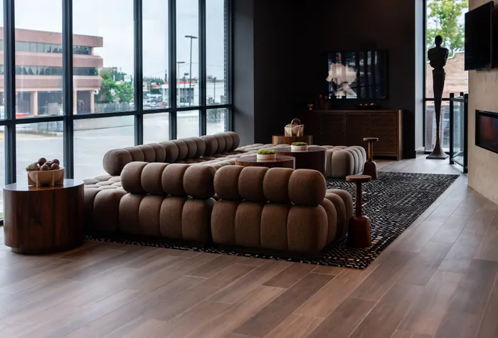 Fireplace Lounge