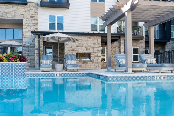 Noble | Outdoor Pool