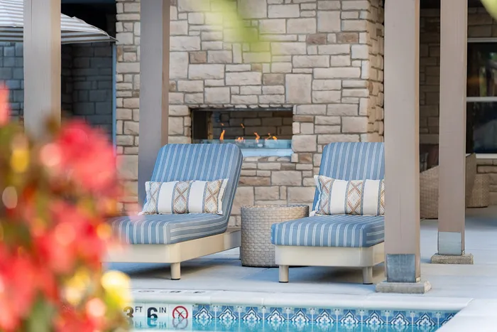 Noble | Outdoor Loungers