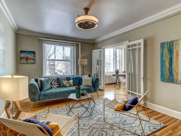 Apartments for Rent in Capitol Hill -Belmont Buckingham Apartments Living Room