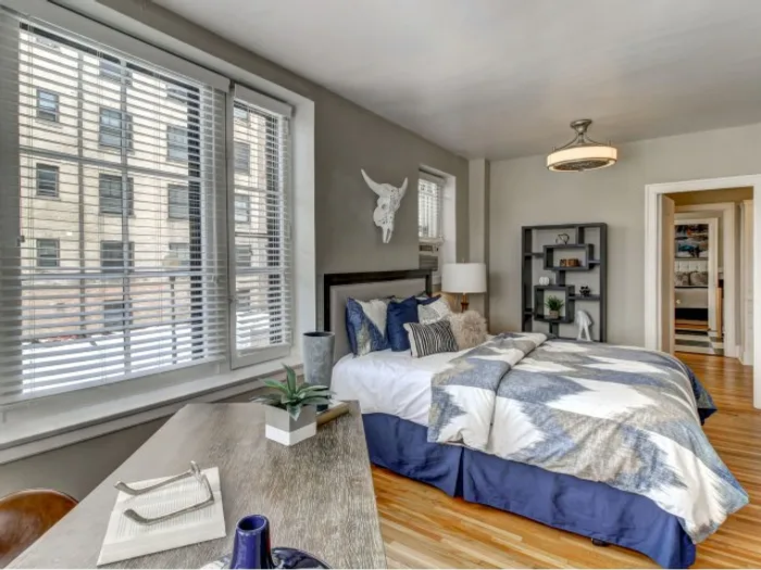 1 bedroom and desk capitol hill denver
