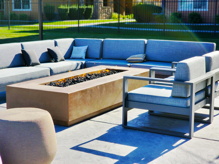 FIRE LOUNGE
