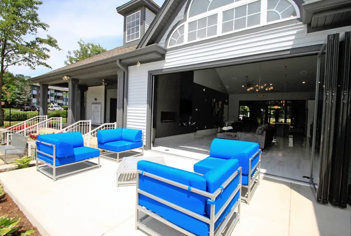 Indoor/Outdoor Lounge