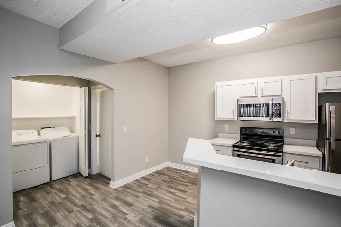 Breakfast Bar & Laundry