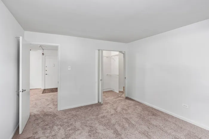 Bedroom & Closet