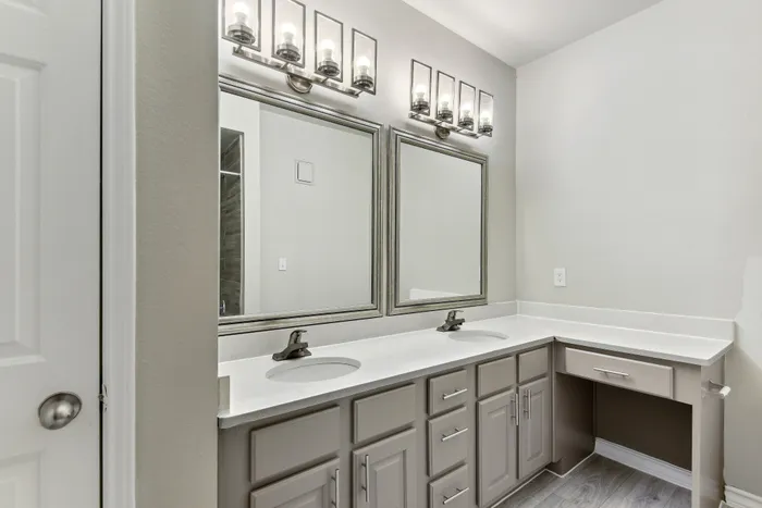 Saratoga Ridge Apartments Bathroom