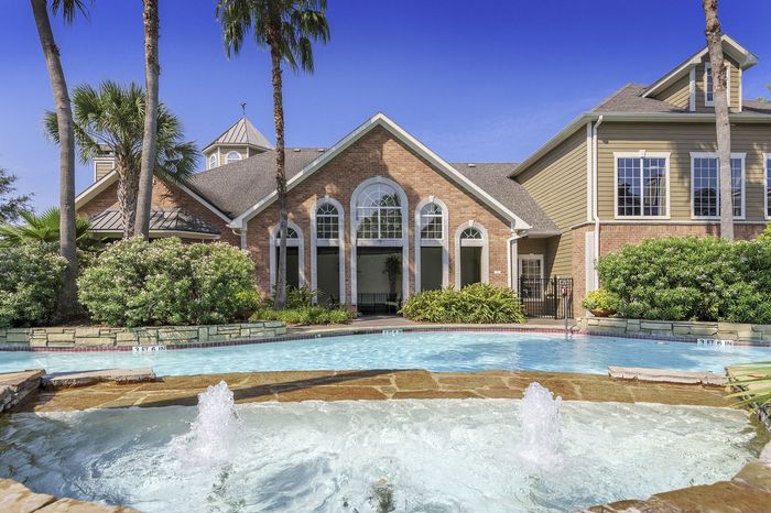 Resort-Style Pool