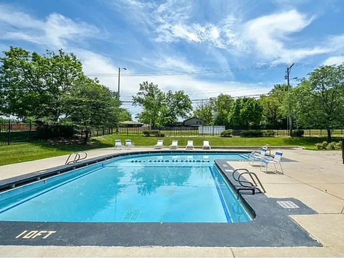 Willow Hill Swimming Pool