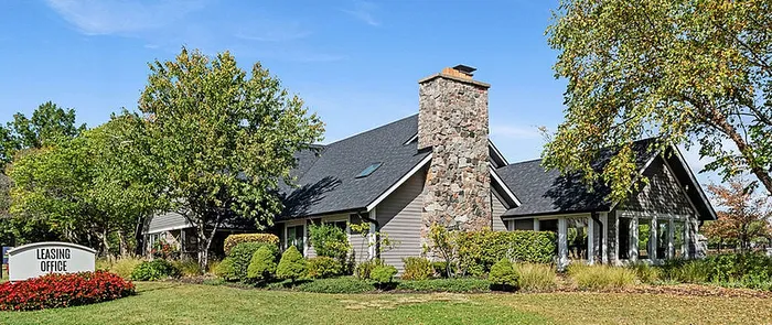 Ellyn Crossing Community