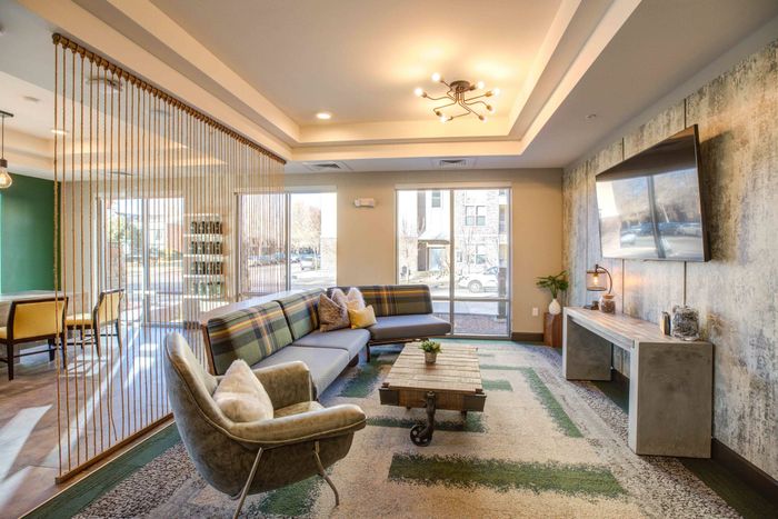 Leasing Office