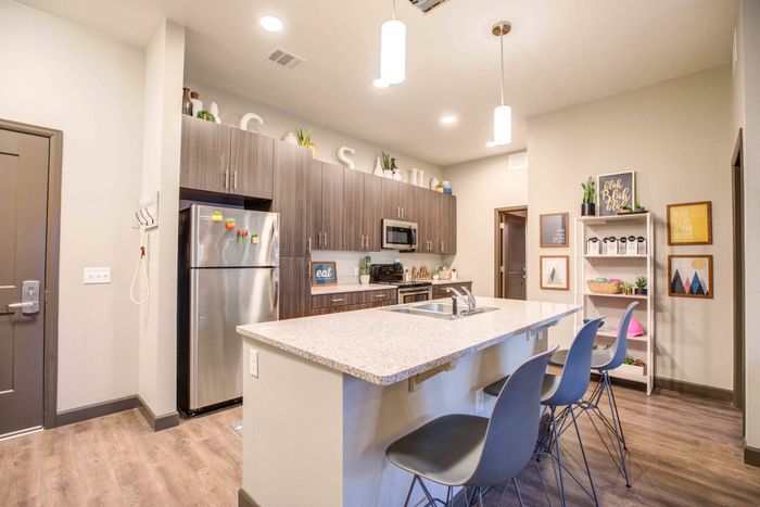 Model Unit Kitchen