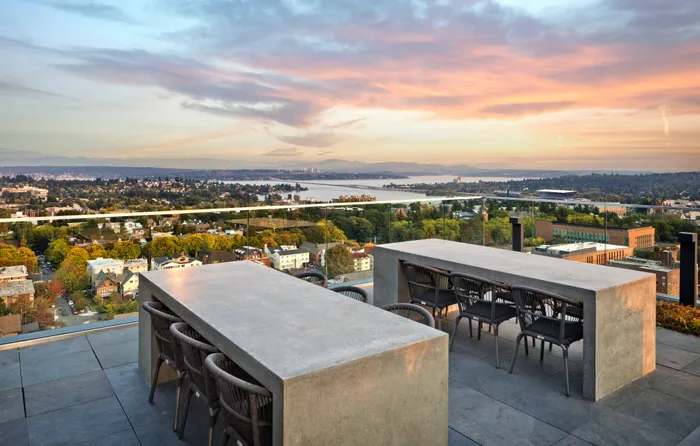 Skydeck Lounge