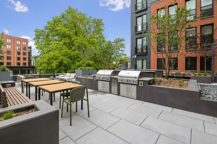 Courtyard Lounge with grilling area