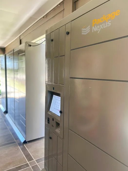 24/7 Smart Package Lockers