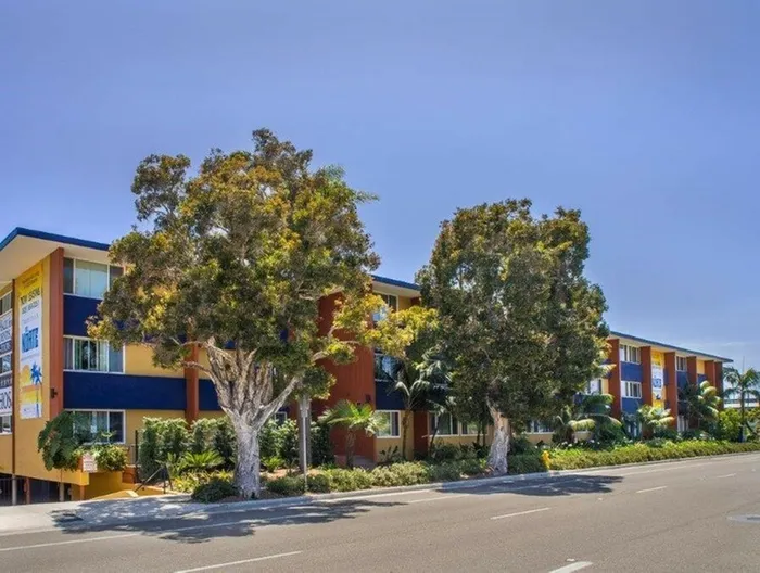 Del Norte entrance