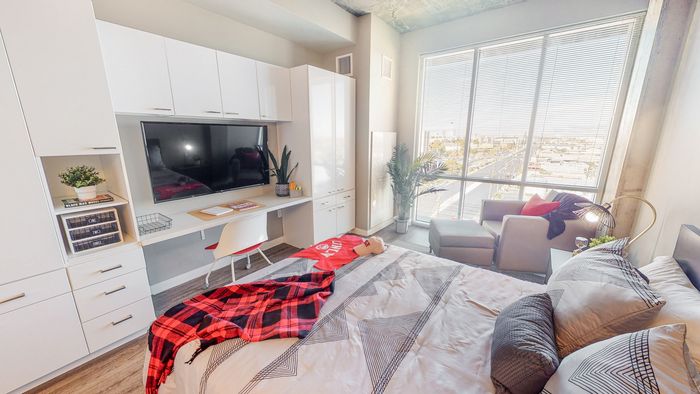 Large rooms with built in desk