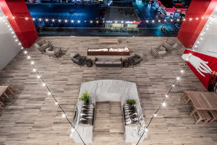 7th Floor Open-Air Deck w/ Lounge, Fire Pits & BBQ Grills