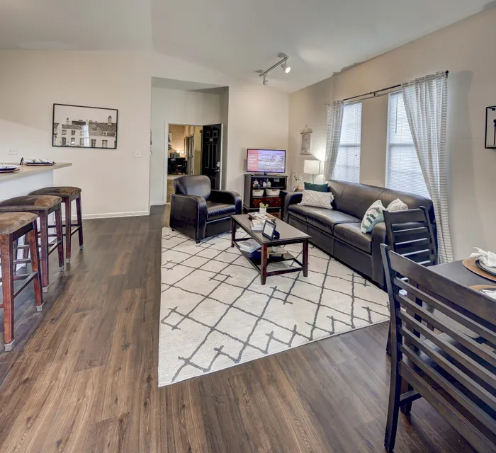 563 Living Room 1