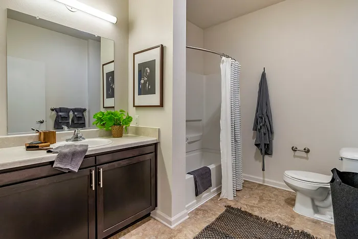 Herky 2x2 906 bathroom