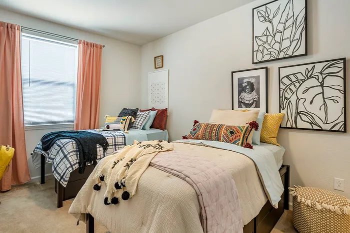 Herky 2x2 906 bedroom
