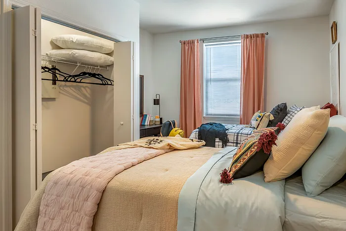 Herky 2x2 906 bedroom