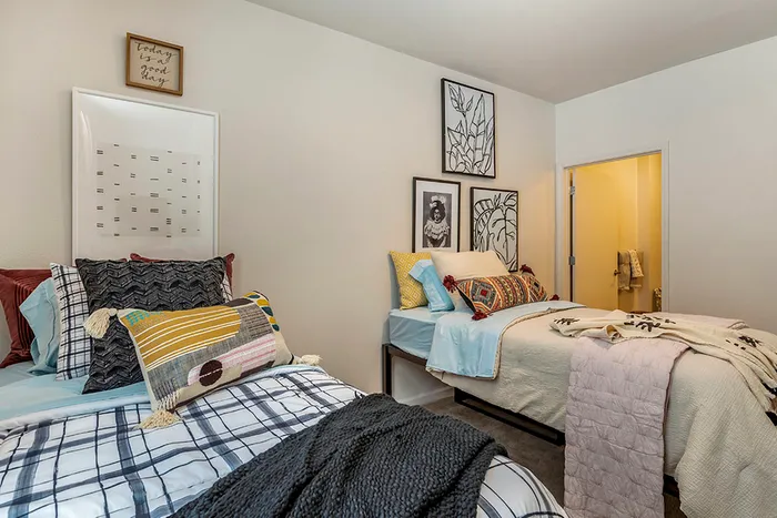 Herky 2x2 906 bedroom