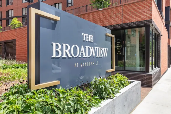 The Broadview at Vanderbilt Exterior