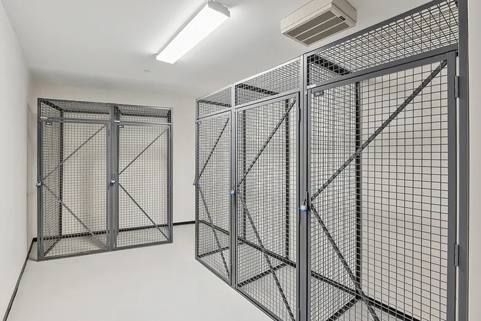 Storage lockers
