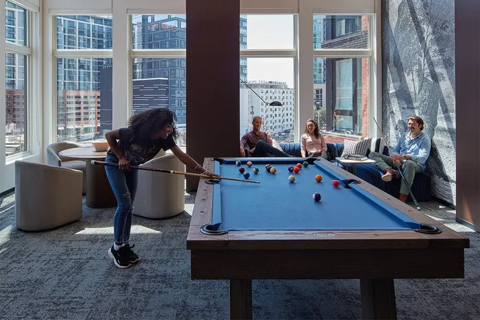 Game lounge