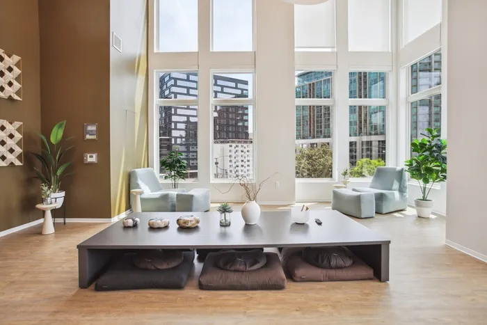 Zen lounge