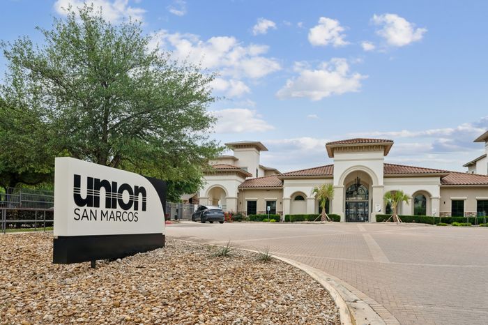 Union San Marcos Exterior