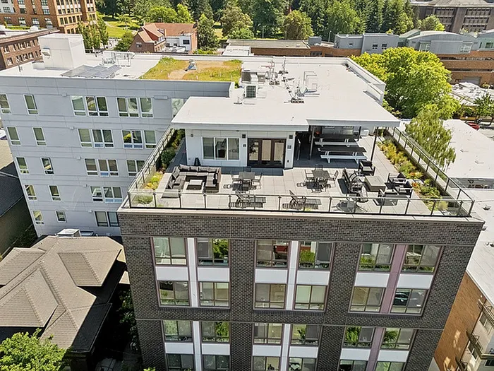 Aerial roofdeck view