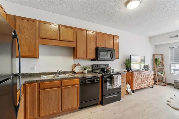 Cloud on Fifth - Wooden Kitchen Cabinets