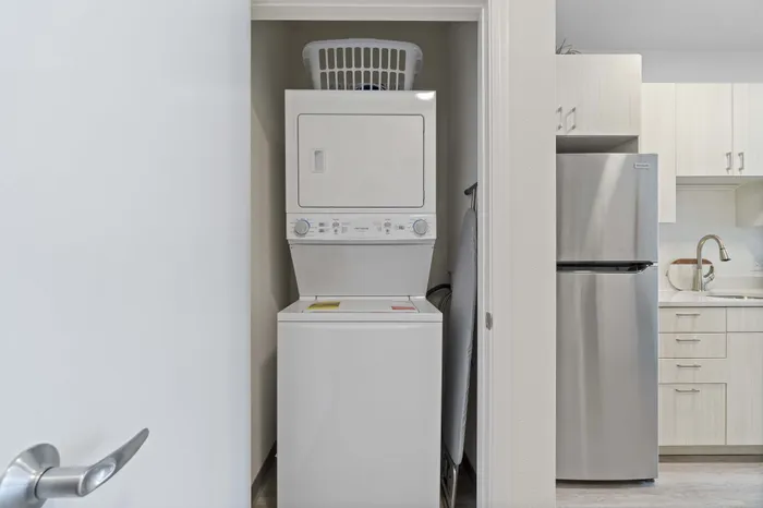 Cloud on Fifth - Laundry Area