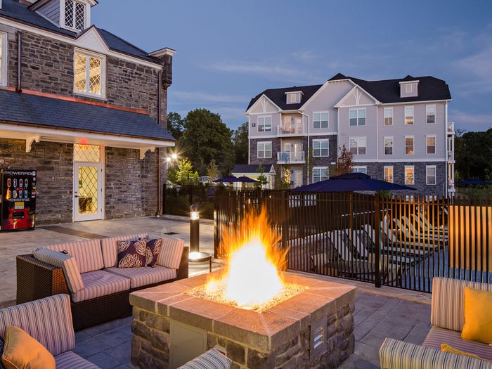 Outdoor Fire Pit outside apartments for rent in Ossining NY.