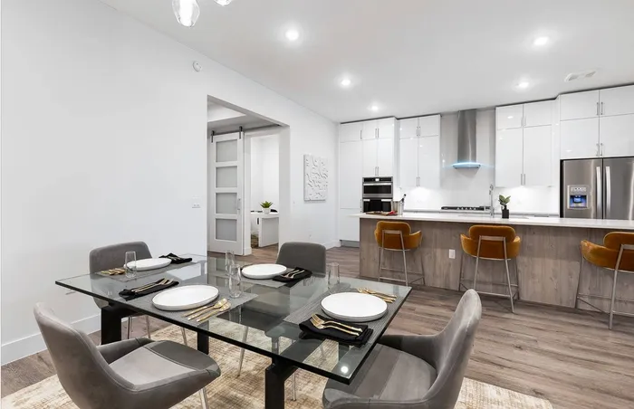 Dining Room Open-concept Kitchen