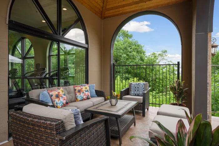 Balcony with outdoor seating