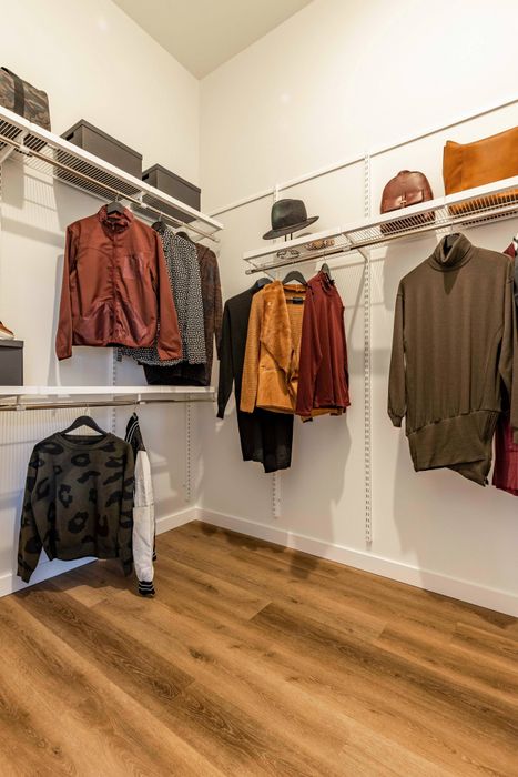 Walk-in Closet